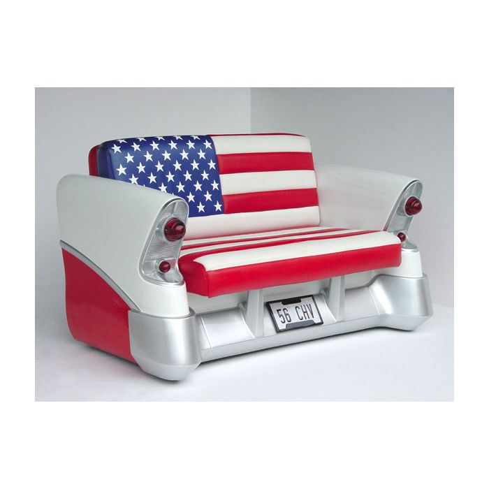 SOFA - 56 CHEVY (AMERICAN FLAG) lebensgroß Sitzmöglichkeit