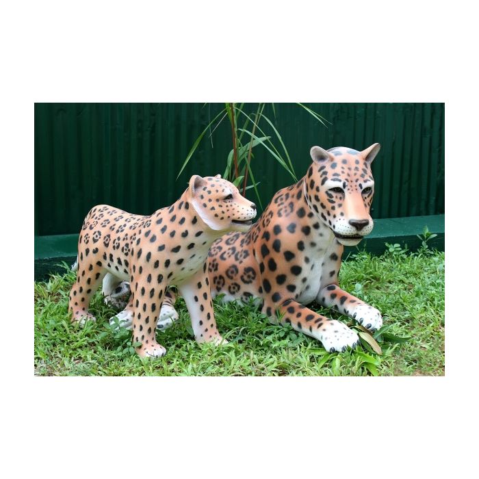 Leopard liegend mit Baby lebensgroß Deko- & Werbefigur