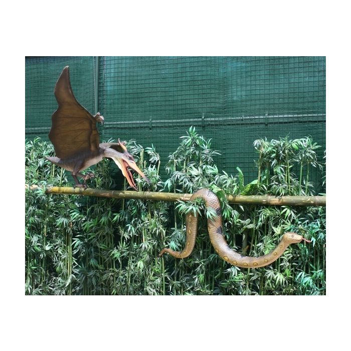 Dinosaurier Pteranodon mit Anakonda lebensgroß Deko- & Werbefigur