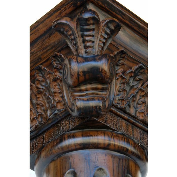 Große Säule in dunkler Holzoptik lebensgroß Säule