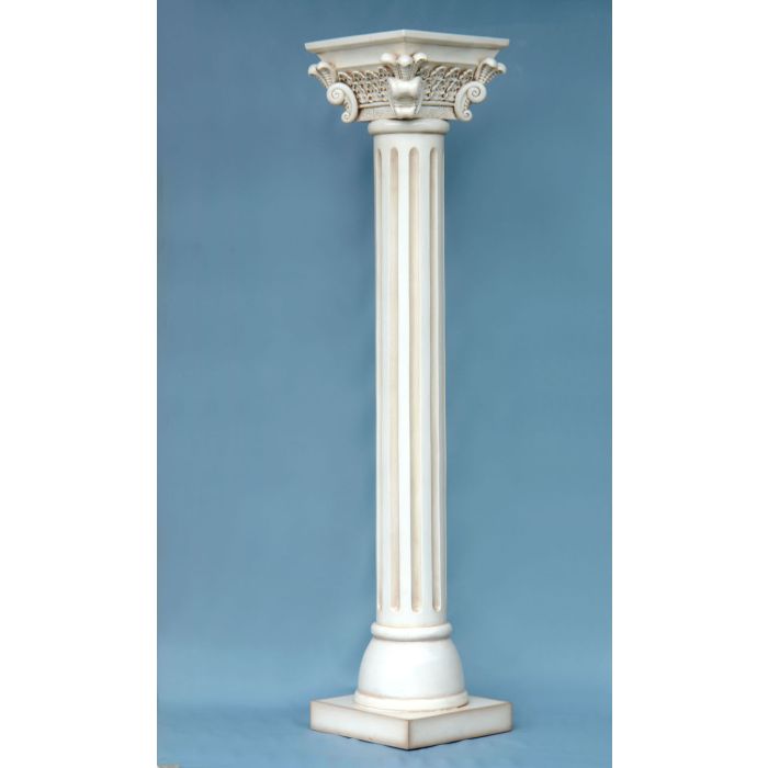 Große Säule in antik weiss lebensgroß Säule