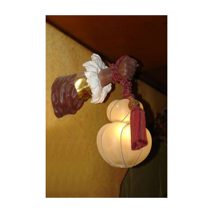 Arm mit Lampe lebensgroß Beleuchtung