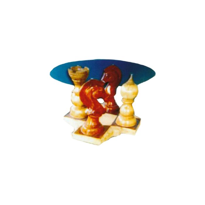 Glastisch mit Schachfiguren verkleinert Tisch