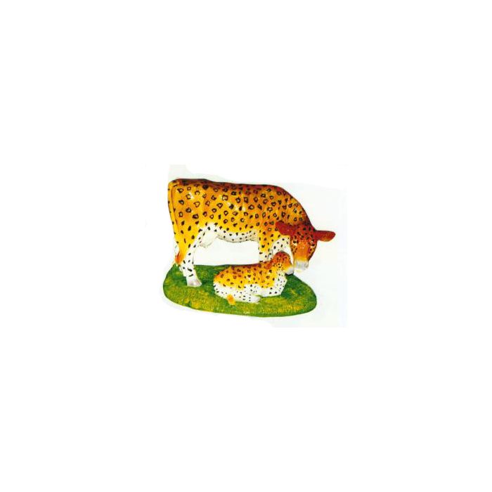 Kuh und Kalb stehend auf Wiese im Leopardendesign verkleinert Dekorationsfigur