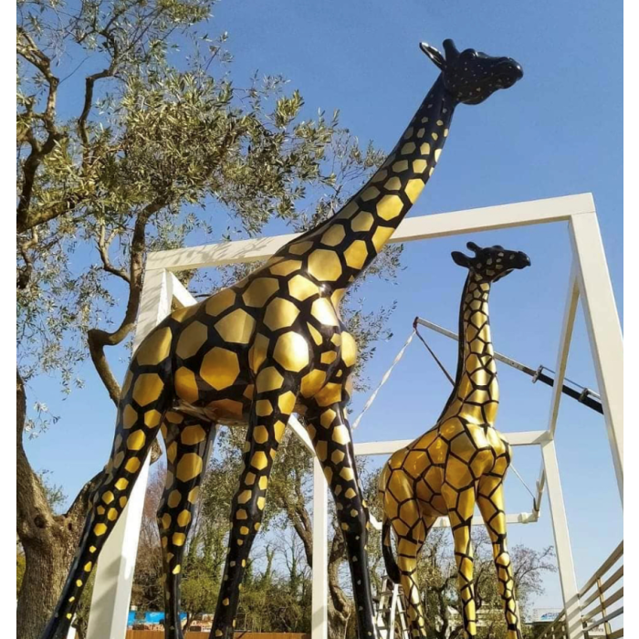 Giraffe mit Lampe übergroß XXL Deko- & Werbefigur