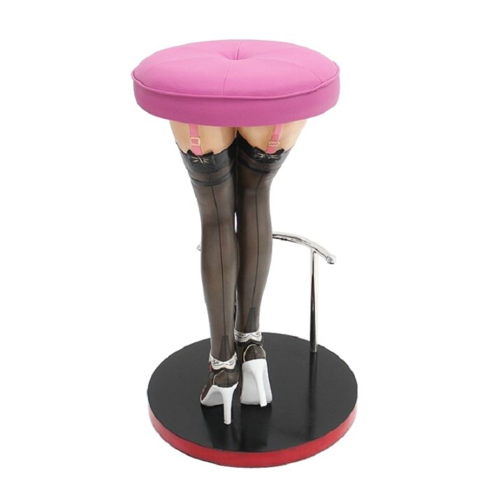 Sexy Frauenbeine Barhocker mit pinken Polster lebensgroß Sitzmöglichkeit