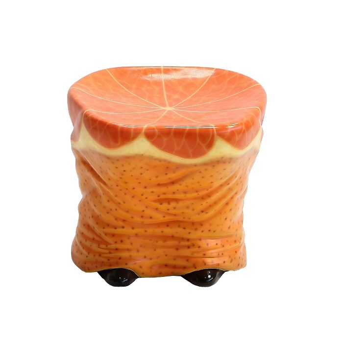 Hocker Hintern mit Orangenmuster lebensgroß Sitzmöglichkeit