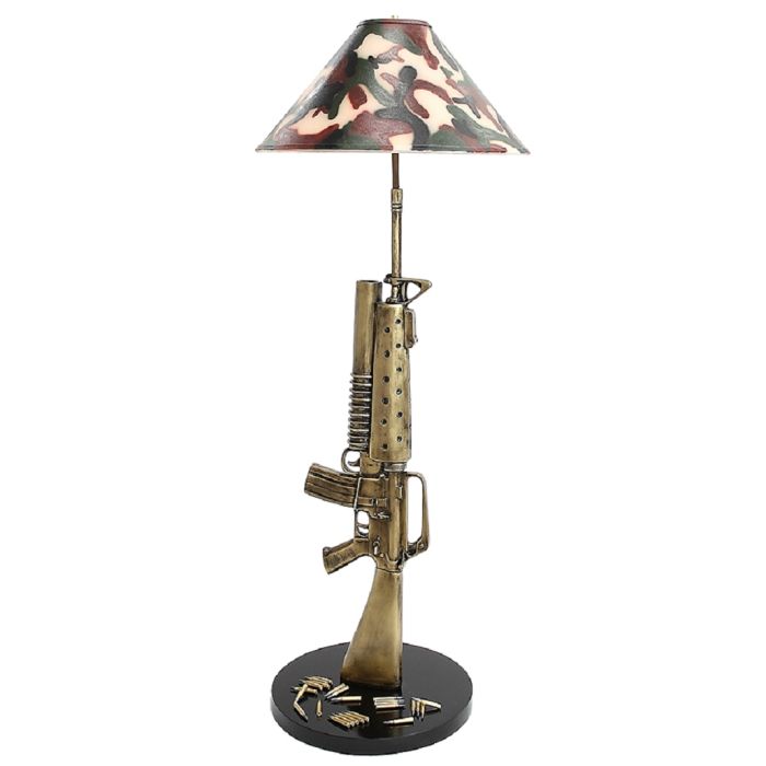 Waffe M16 Gold Lampe mit Camouflage Lampenschirm lebensgroß Beleuchtung