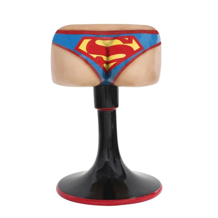 Stuhl Superman Unterwäsche lebensgroß Sitzmöglichkeit