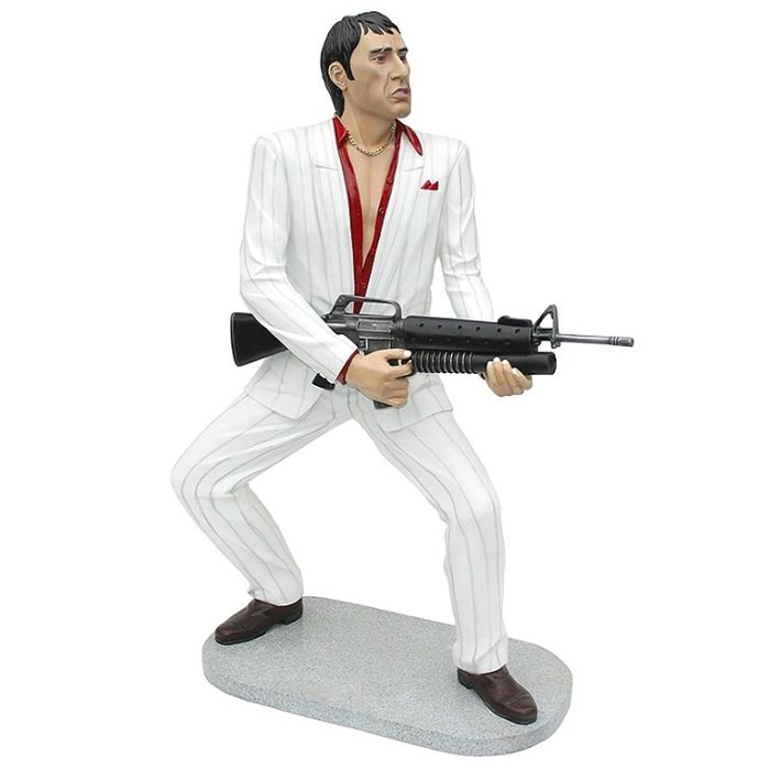 Gangster Al Pacino Scarface im weißen Anzug mit Waffe lebensgroß Dekorationsfigur
