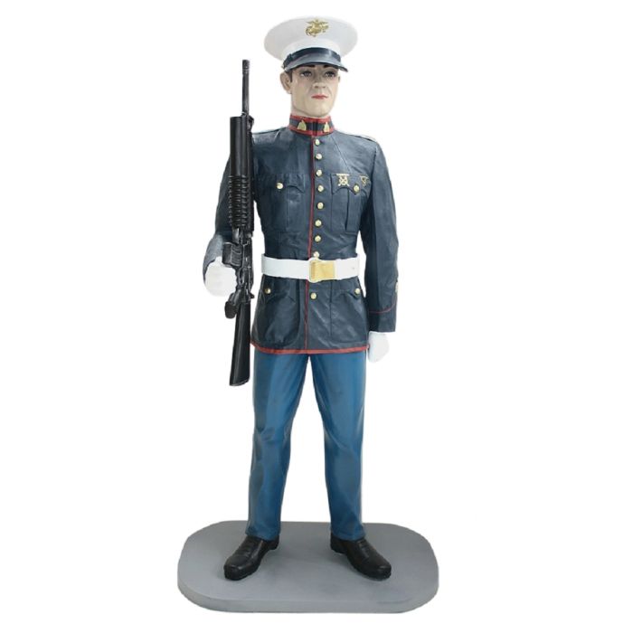 Amerikanischer Marine mit Waffe lebensgroß Deko- & Werbefigur