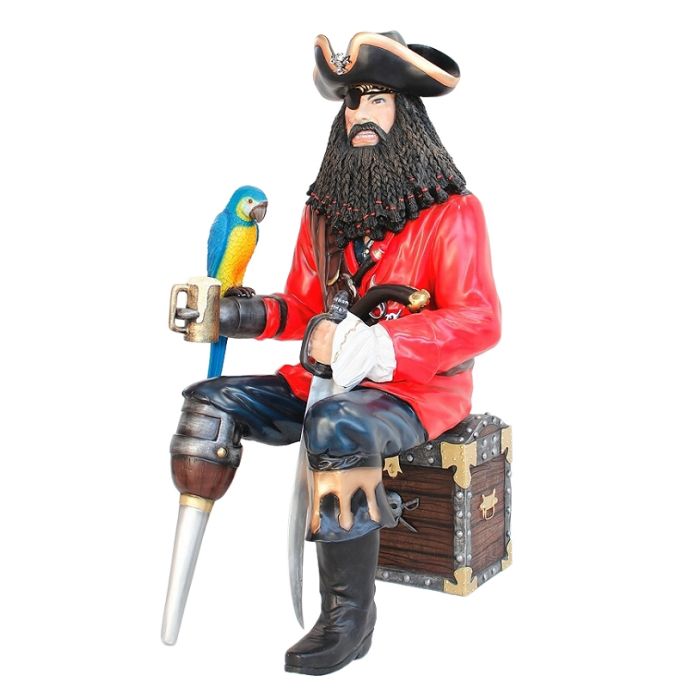 Pirat Blackbeard mit Papagei auf Schatztruhe lebensgroß Deko- & Werbefigur