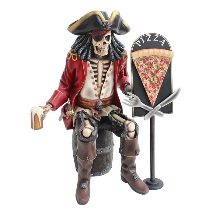 Piratenskelett auf Weinfass mit Pizzaschild lebensgroß Deko- & Werbefigur