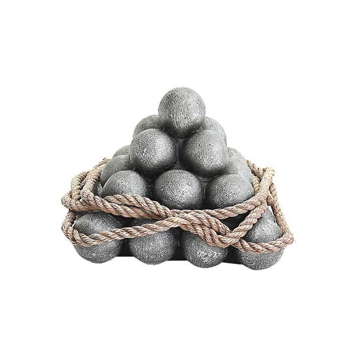 Kanonenkugeln lebensgroß Dekorationsfigur