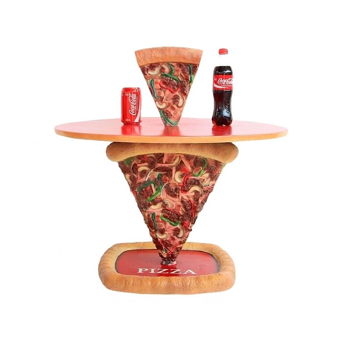 Pizzatisch 1 Pizzastück mit kleiner Pizza darauf vergrößert Tisch