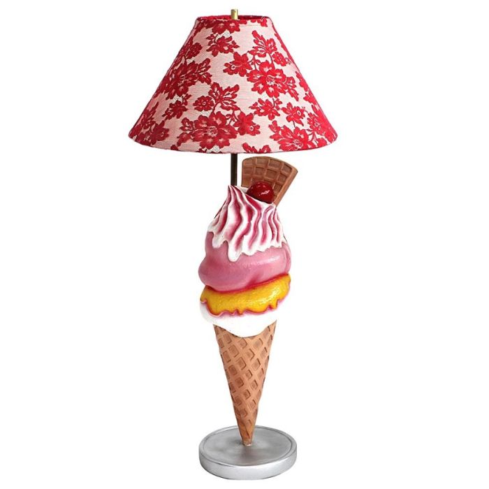 Eis mit Waffel Lampe lebensgroß Beleuchtung