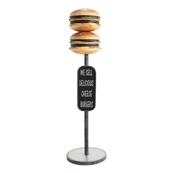 2 Burger auf Ständer mit Angebotsschild vergrößert Angebotstafel