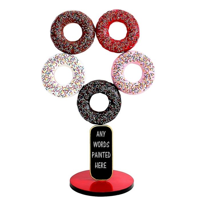 5 Donuts auf Ständer mit Angebotstafel vergrößert Deko- & Werbefigur