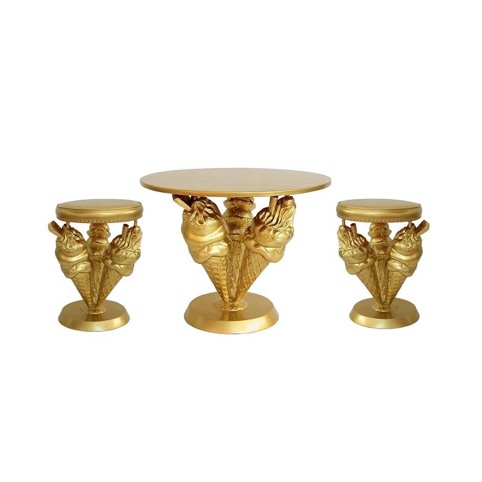 Goldener Eiscremetisch mit Hockern klein vergrößert Sitzmöglichkeit, Tisch
