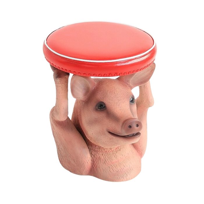 Schweinehocker mit rotem Polster lebensgroß Sitzmöglichkeit