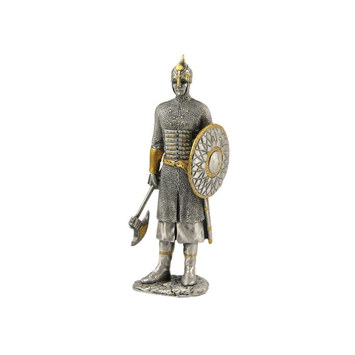 Ritter Silber und Gold mit großer Axt und Schild lebensgroß Deko- & Werbefigur