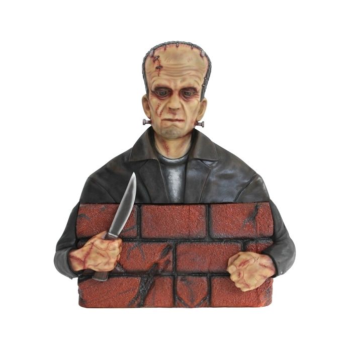 Monster Frankenstein hinter Mauer lebensgroß Dekoköpfe & Büsten