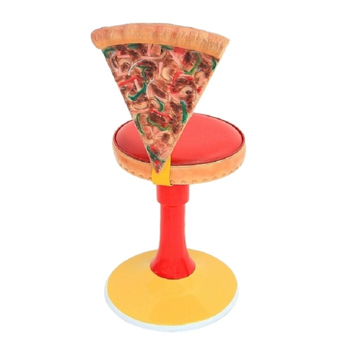Stuhl mit Pizzastücklehne vergrößert Sitzmöglichkeit