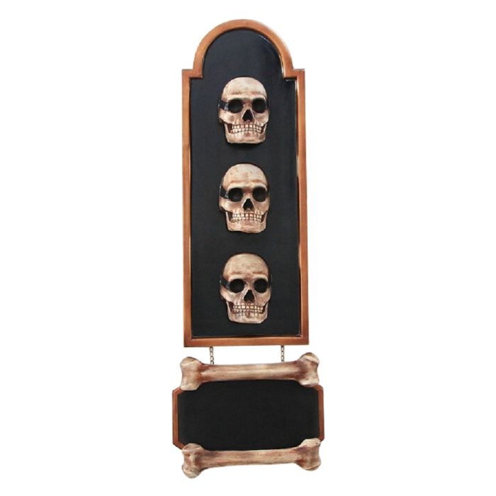 Totenkopftafel mit Angebotsschild lebensgroß Angebotstafel