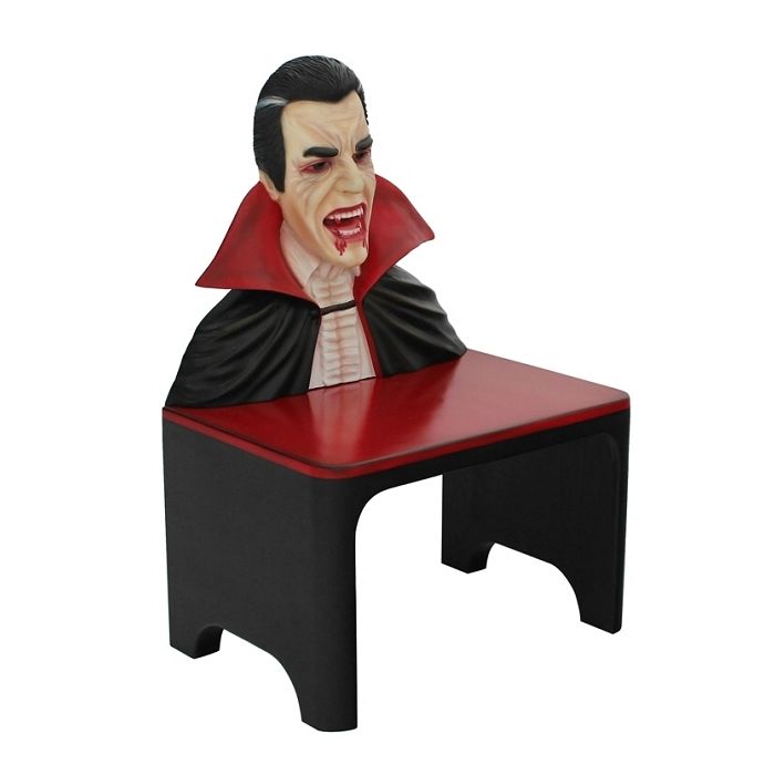 Dracula Sitz lebensgroß Sitzmöglichkeit