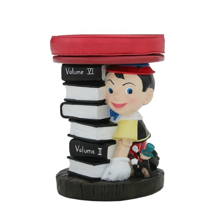 Pinocchiohocker klein verkleinert Sitzmöglichkeit