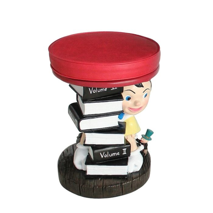 Pinocchiohocker klein verkleinert Sitzmöglichkeit