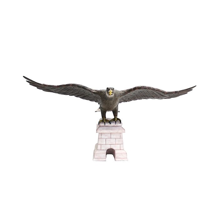 Adler auf Säule lebensgroß Minigolf