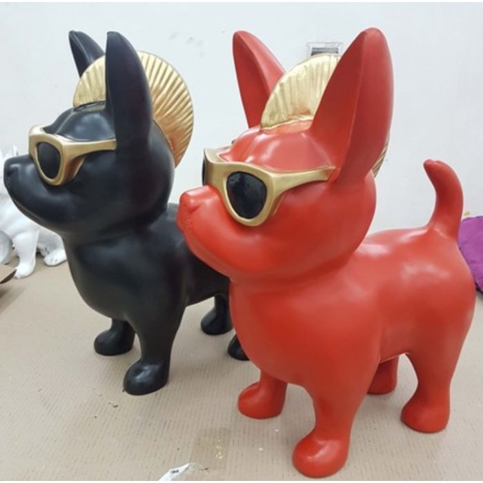 Hund mit Sonnenbrille und Irokesen vergrößert Deko- & Werbefigur