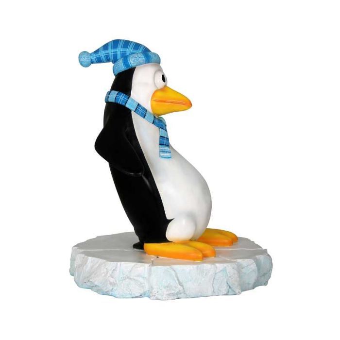 Pinguin Dipper mit Eisscholle lebensgroß