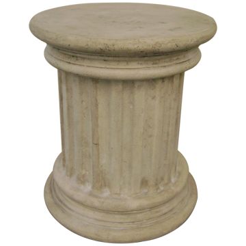Säule als Hocker lebensgroß