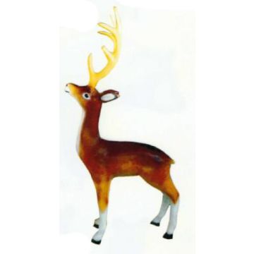 kleiner Hirsch mit hohem Geweih lebensgroß