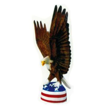 Weißkopfseeadler mit Amerikaflagge lebensgroß