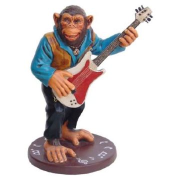 Affe an der Gitarre lebensgroß