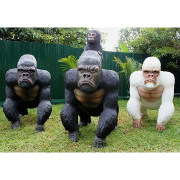 Gorillas mit Baby lebensgroß