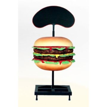 Einzelner Hamburger mit Werbetafel übergroß XXL