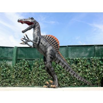 Dinosaurier Spinosaurus lebensgroß