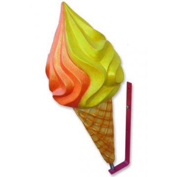 Buntes Softeis mit Wandhalterung vergrößert
