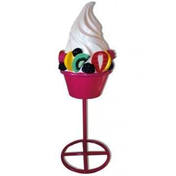 Frozen Joghurt auf Ständer vergrößert