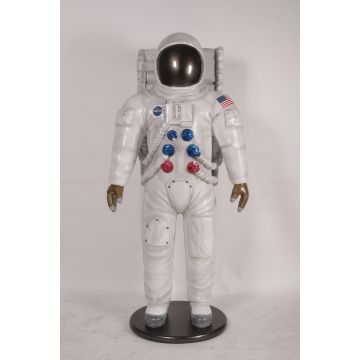 Großer Astronaut lebensgroß