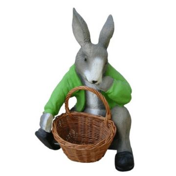 Osterhase mit Korb lebensgroß