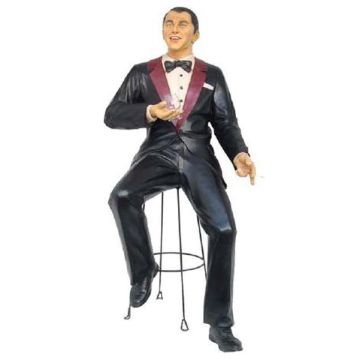 großes *Frank Sinatra* Double auf Hocker lebensgroß