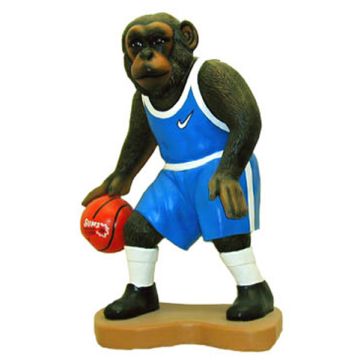 Basketballer Affe lebensgroß