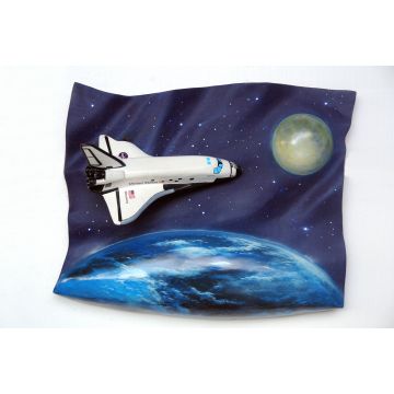 Spaceshuttle im Weltraum als Wanddekor verkleinert