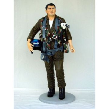 Jagdpilot lebensgroß