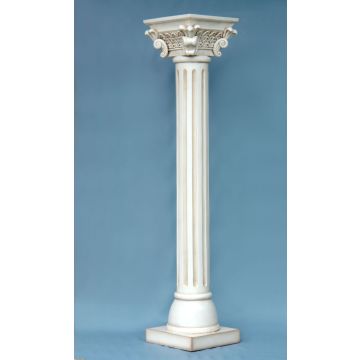 Große Säule in antik weiss lebensgroß